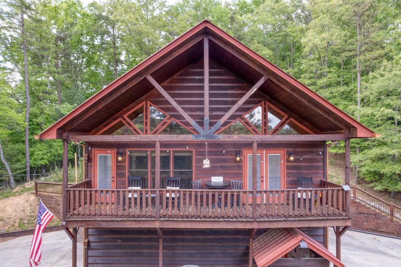 Trout N' About Your Blue Ridge Mountains Retreat, Hot Tub + Game Room! Ellijay Bagian luar foto