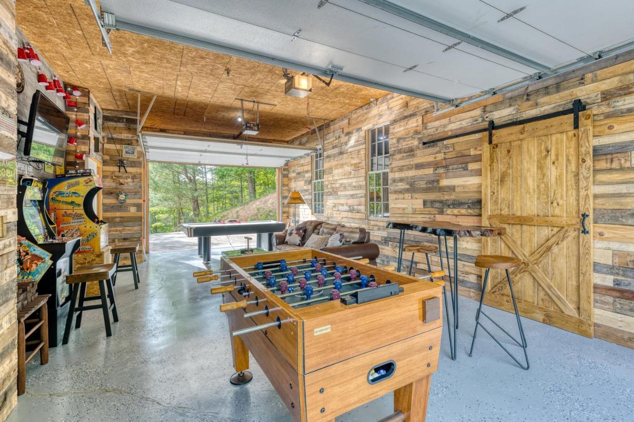 Trout N' About Your Blue Ridge Mountains Retreat, Hot Tub + Game Room! Ellijay Bagian luar foto