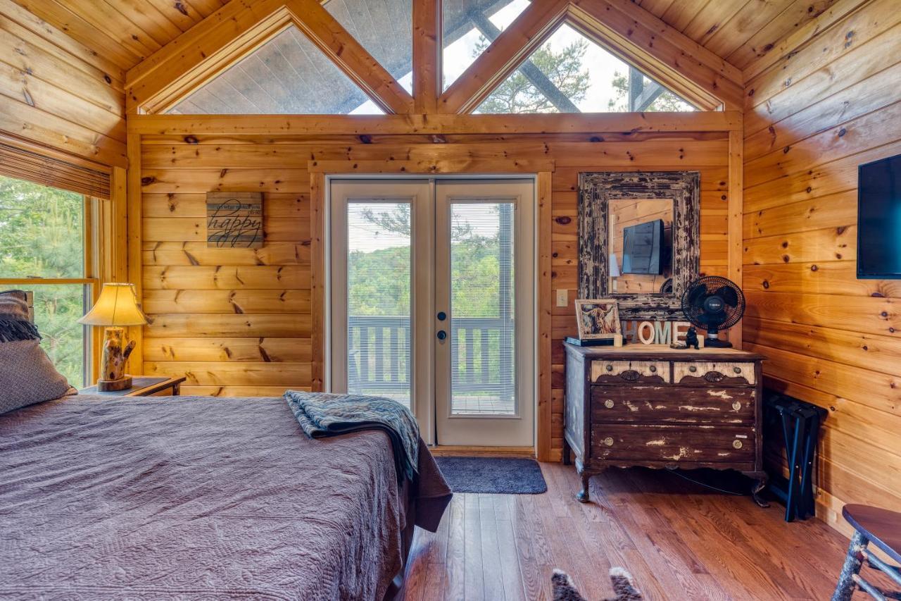 Trout N' About Your Blue Ridge Mountains Retreat, Hot Tub + Game Room! Ellijay Bagian luar foto