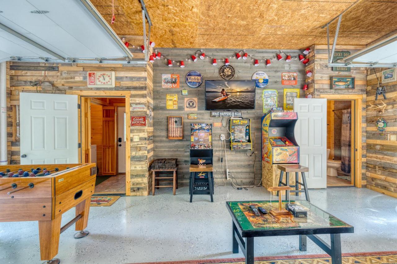 Trout N' About Your Blue Ridge Mountains Retreat, Hot Tub + Game Room! Ellijay Bagian luar foto
