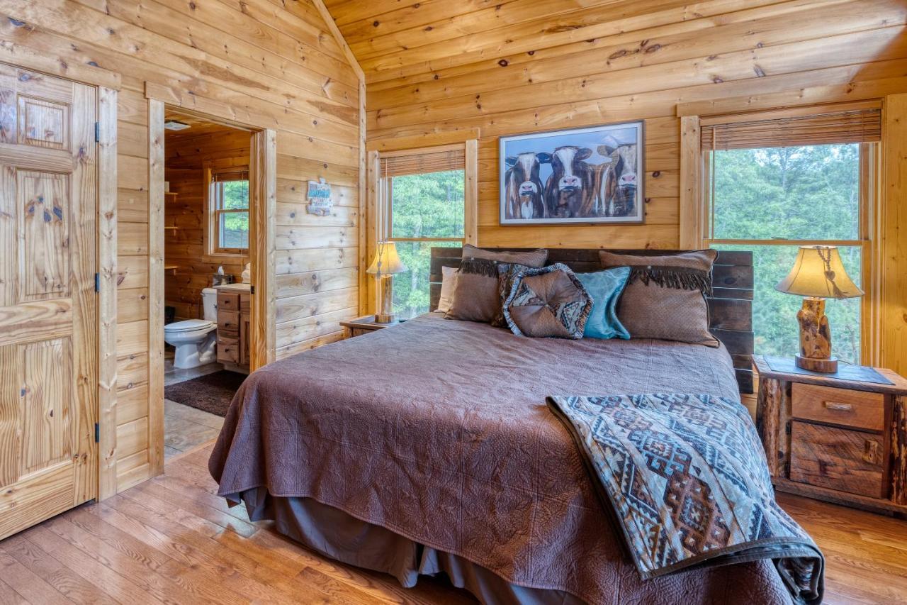 Trout N' About Your Blue Ridge Mountains Retreat, Hot Tub + Game Room! Ellijay Bagian luar foto